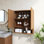 Armoire de salle de bain murale à rayures, avec portes, tablette et compartiment de rangement ouvert, couleur grain de bois de chêne brun