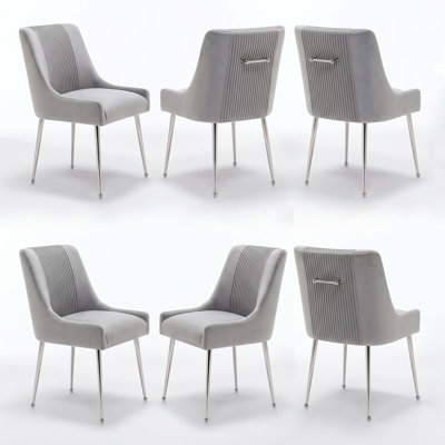 Chaise d'appoint rembourrée en velours Farr avec pieds argentés Farr