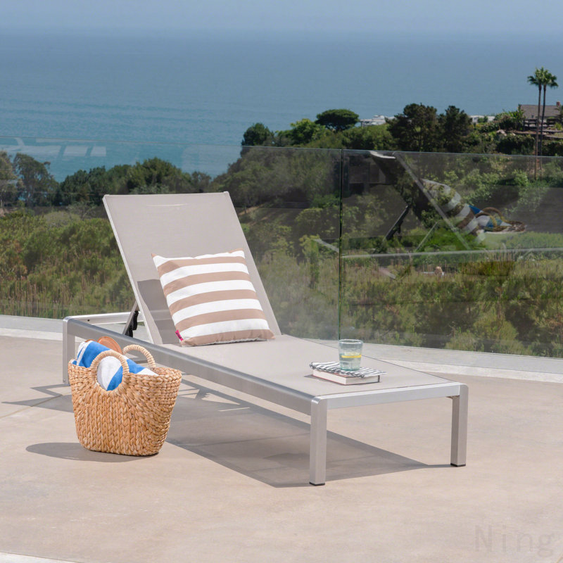 Chaise Lounge