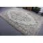 Tapis turc vert clair tissé à la main avec un élégant motif floral idéal pour votre décor traditionnel