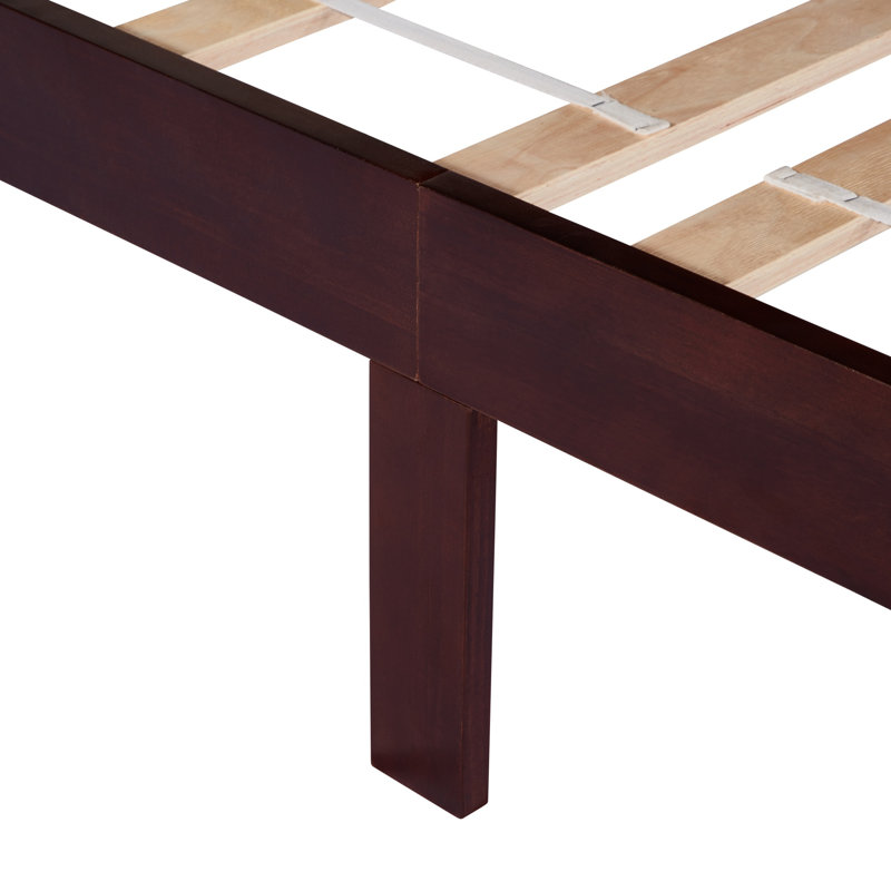 Grand lit en bois de pin avec tête de lit tapissier et pied de lit à panneau, avec deux pieds de support de rail de lit et pieds de support de plateforme centrale