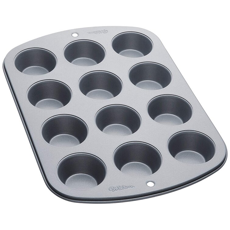 https://assets.wfcdn.com/im/85901102/resize-h755-w755%5Ecompr-r85/7076/70762759/Wilton+12+Cup+Non-Stick+Rectangle+Mini+Muffin+Pan.jpg