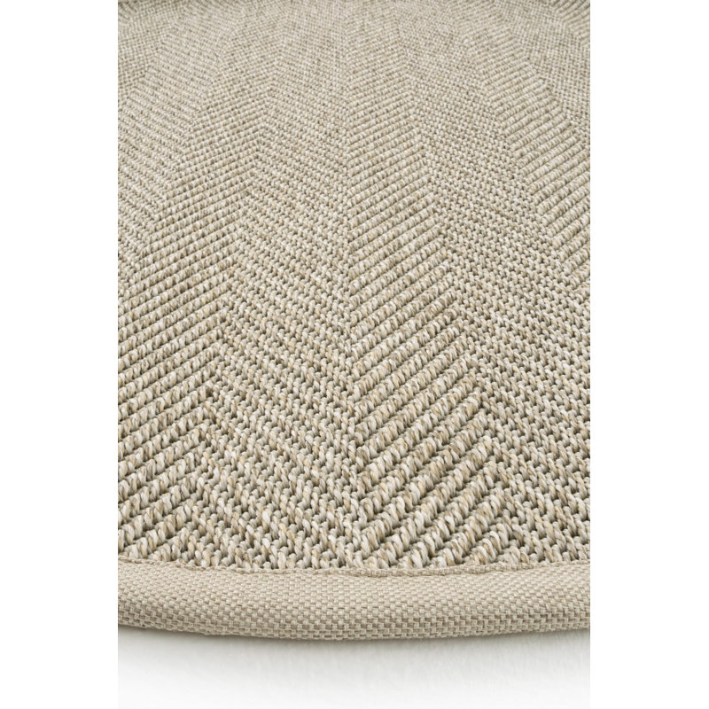 Round Riek Solid Colour Machine Made Indoor / Outdoor Area Rug, Round 2'8"