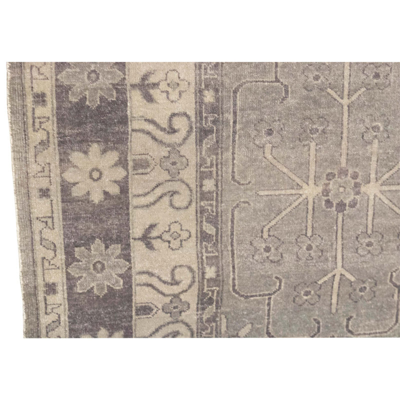 Tapis unique gris / ivoire 8 pi 1 po x 10 pi 2 po