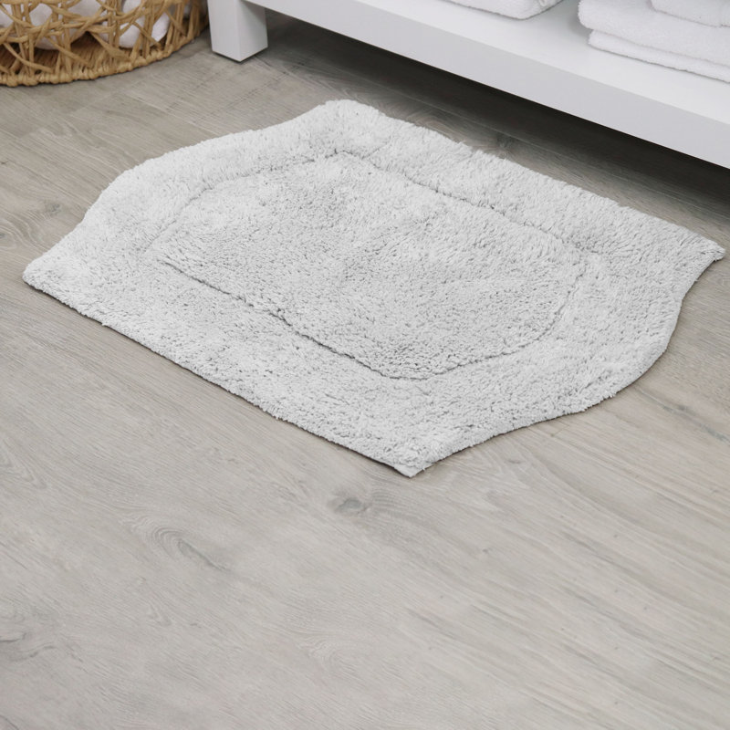 Tapis pour salle de bain Morissette, L 21 po x L 34 po, Gris clair
