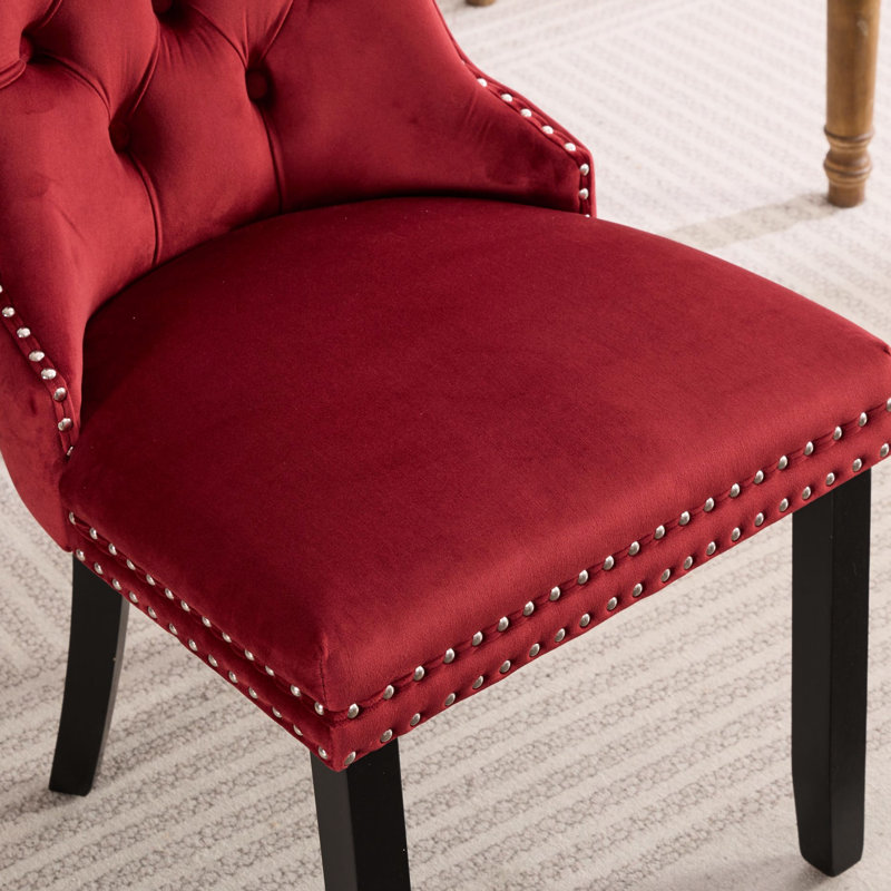 Chaises de salle à manger en velours bourgogne, de style luxueux, rivets décoratifs, fabrication en bois massif, sièges confortables 2 pièces bourgogne. Capitonnage contemporain, pieds robustes, éponge à rebond élevé,