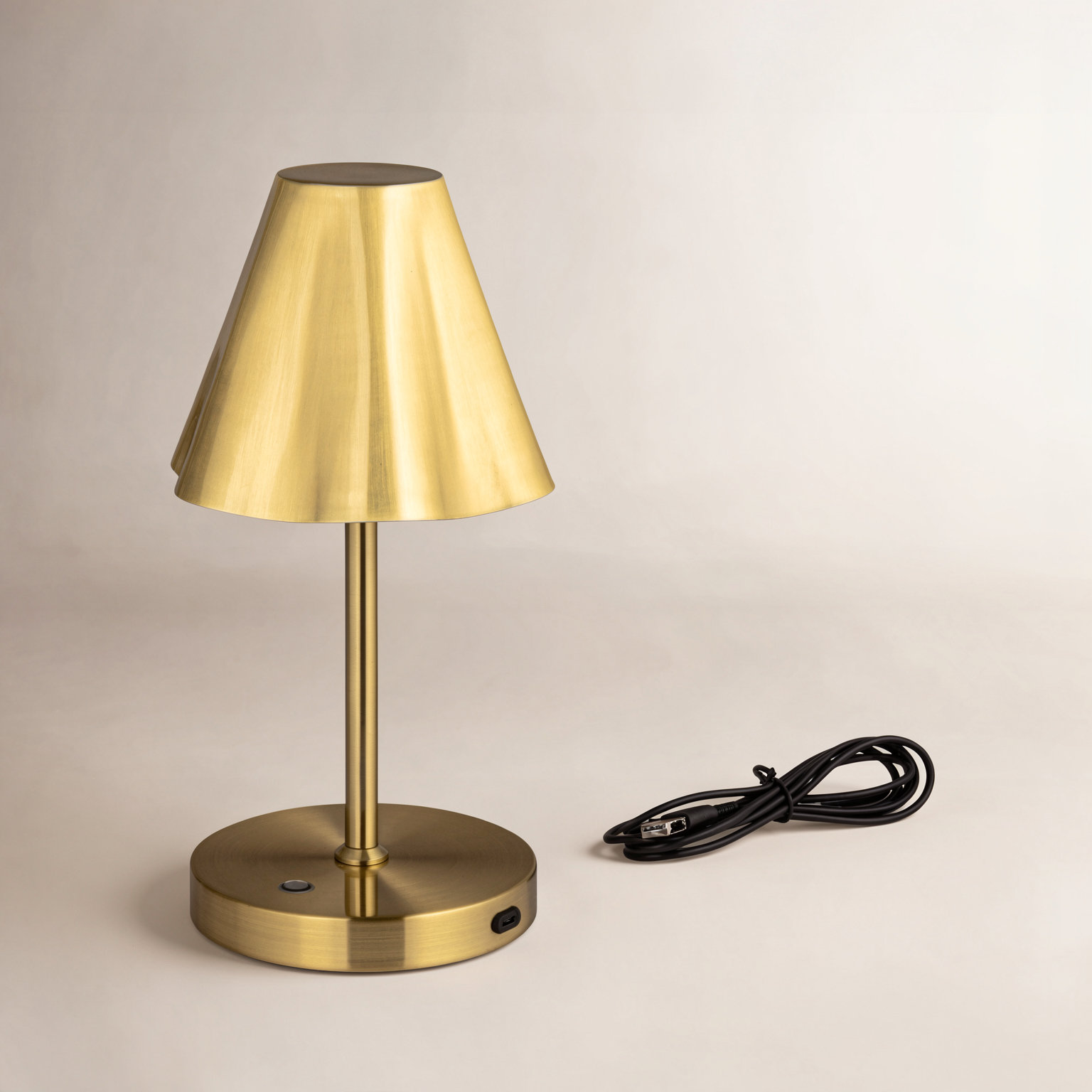 Carlene Metal Table Lamp, Gold, Gold