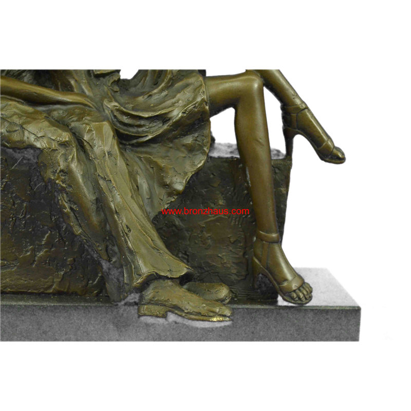 Sculpture en bronze Relaxed Couple