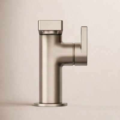 Composed Single-Handle Bathroom Faucet with Drain