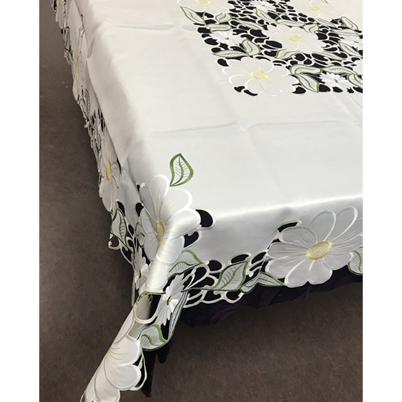 Nappe florales de Caroline, L 104 po x l 68 po