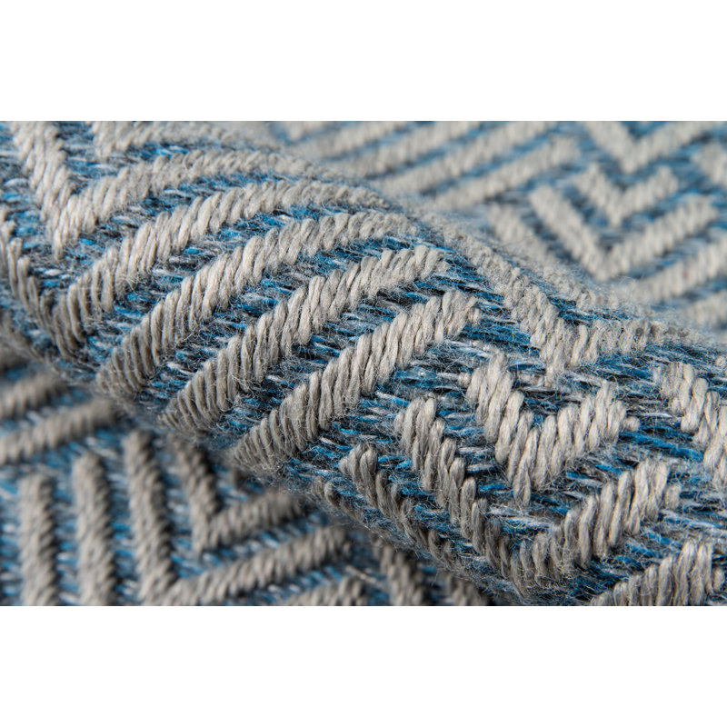 Chuong Geometric Indoor / Outdoor Rug, Runner 2'7" x 7'6"
