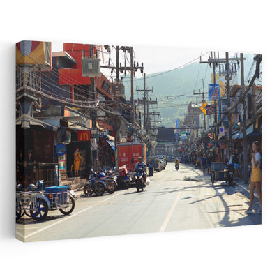 «Bustling City Street Vibrant Abstract Contemporary City Mountain», reproduction d'art murale