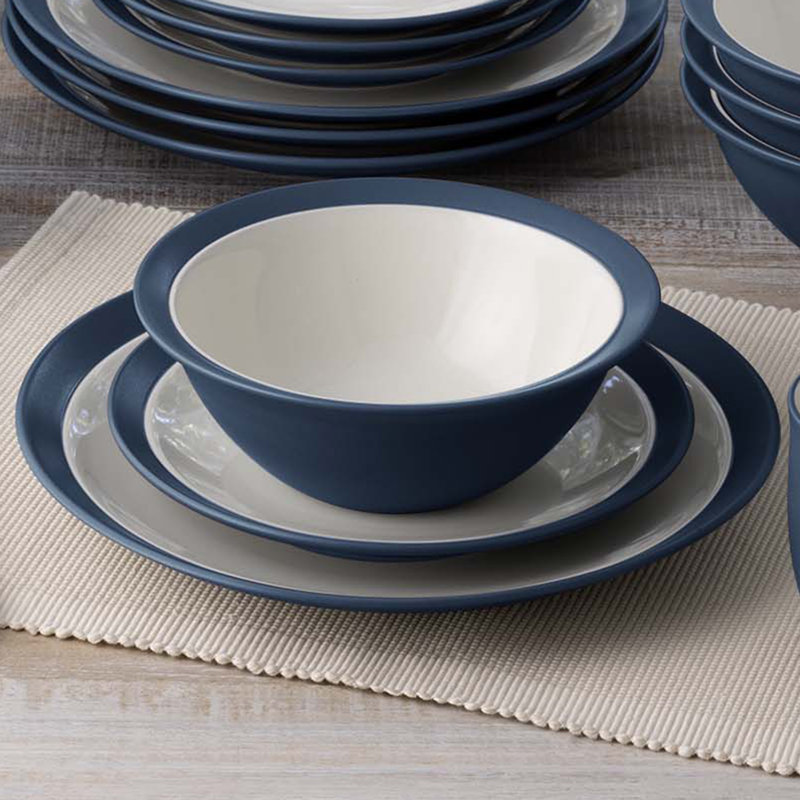 Noritake Colorwave 16-Piece Curve Dinnerware Set, Service for 4, Blue