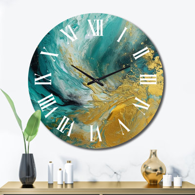 Horloge murale dorée