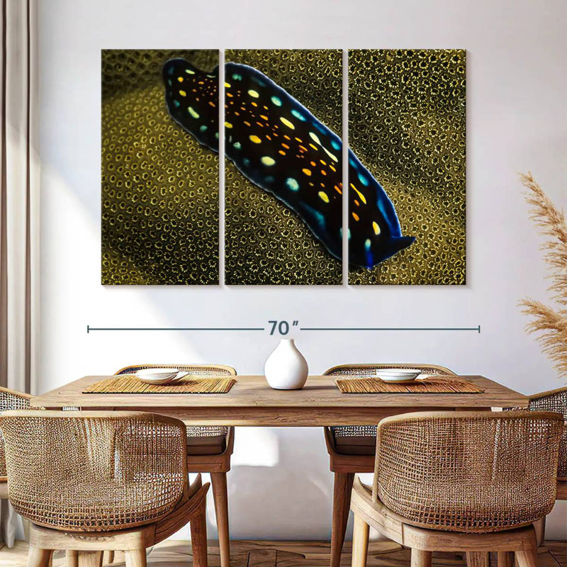 Linda's Flatworm, 32" H x 50" W