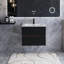 Grand meuble-lavabo de rangement mural moderne noir et noyer pré-assemblé avec lavabo en céramique intégré