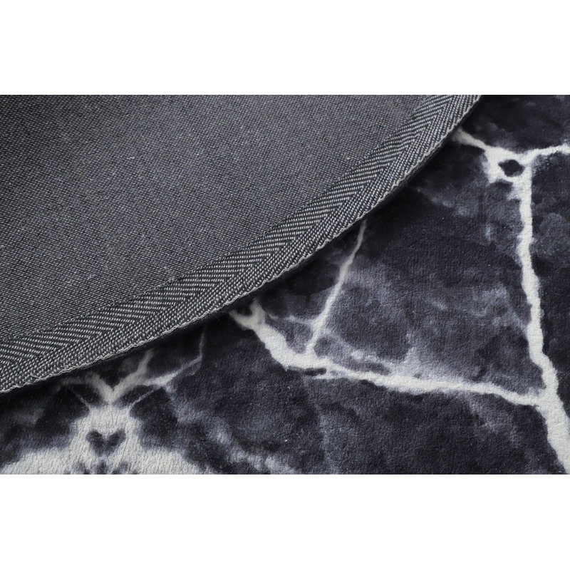 Tapis noir Arnoldas, Rond 5 pi