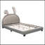 Lit plateforme tapissier en cuir avec ornement en forme de lapin-763780381-763780370