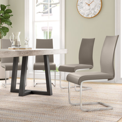 Chaise d'appoint rembourrée en similicuir H 18,5 po Haugen