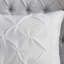 Édredon 7 pièces blanc avec broderie attrayante, taies délicates blanches et