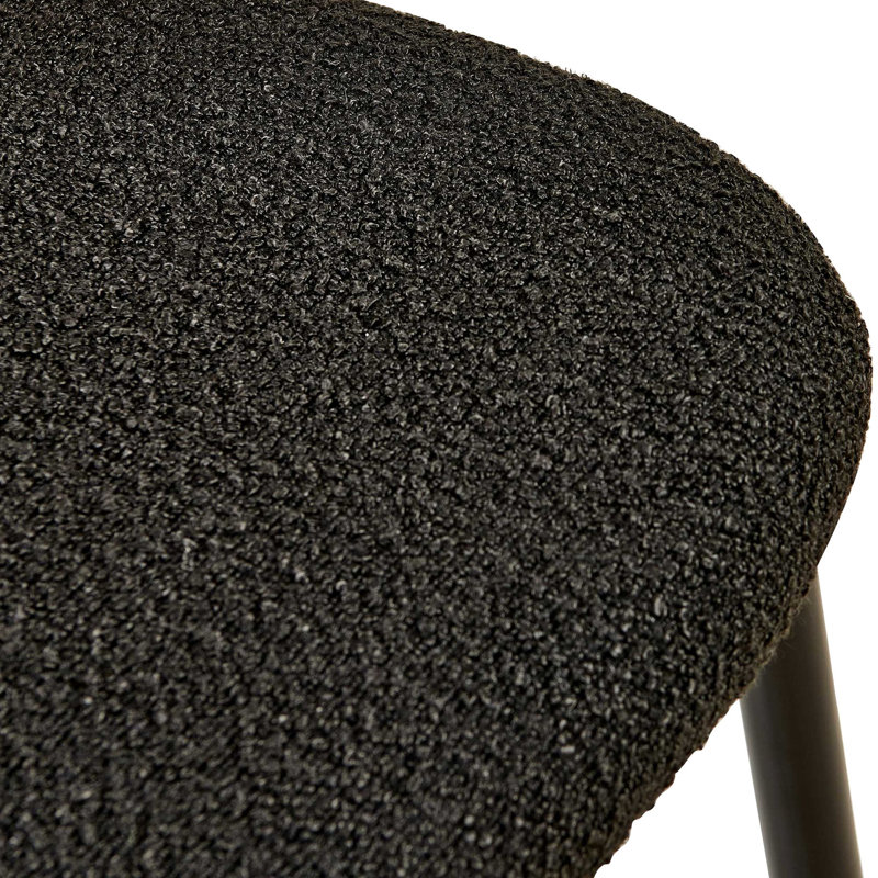Chaises de salle à manger noires (4), dossier en canne naturel rembourré Boucle, look moderne pour la cuisine, conception à carreaux, pieds en métal, coussin en mousse, finition thermolaquée de 4 chaises, style bureau personnel, structure, rembourrage,