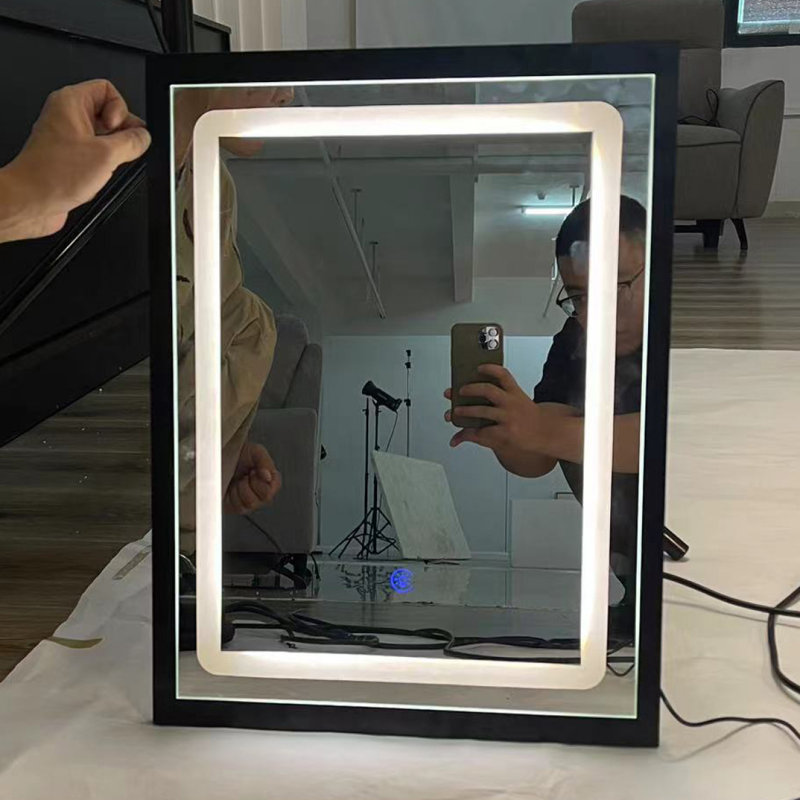 Miroir à DEL 918S de petite taille à contrôle tactile coulissant de 16 po x 21 po, tricolore, luminosité réglable en noir