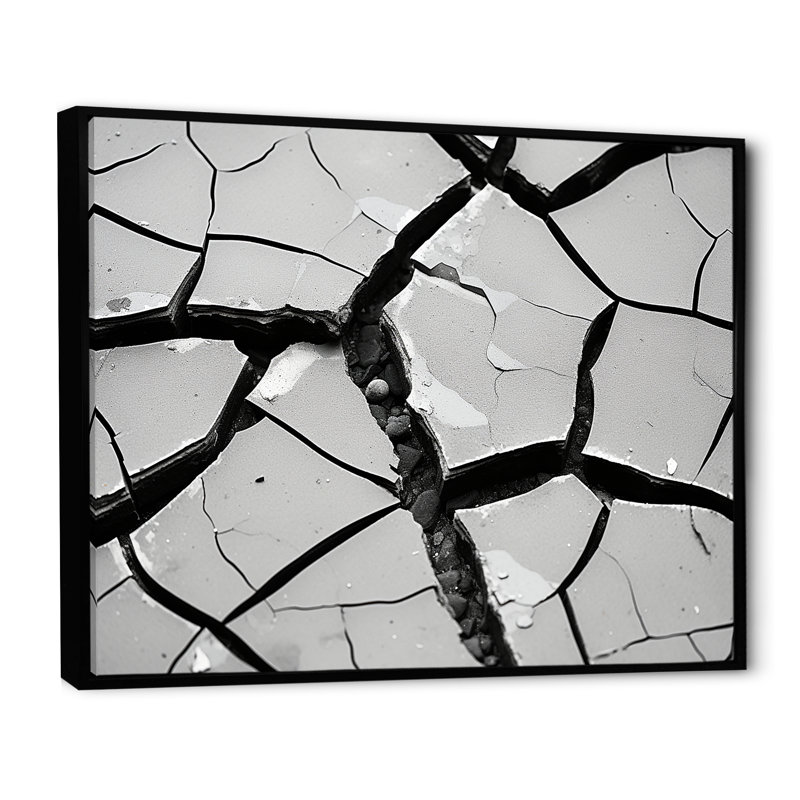Noir et blanc apaisant, fissures - Collages abstraits, art mural, Cadre flottant noir, H 34 po x l 44 po x P 1,5 po