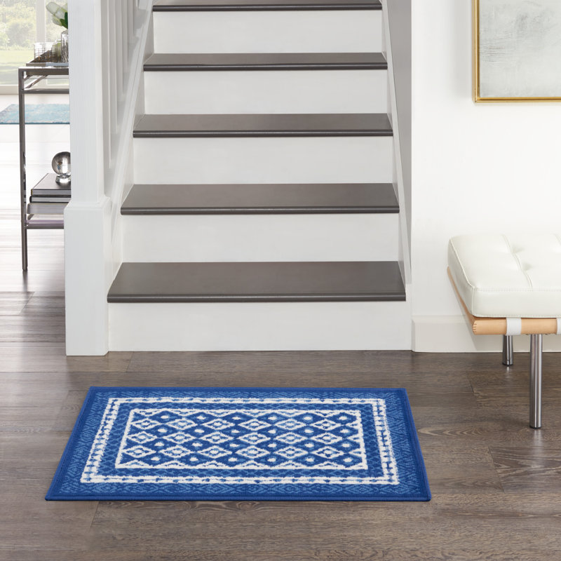 Cauy Geometric Indoor Rug, Rectangle 2' x 3'