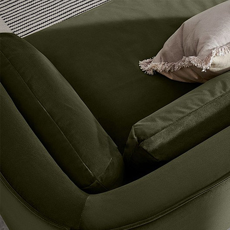 Chaise simple et élégante en pin, Accoudoir à droite (vu de face)