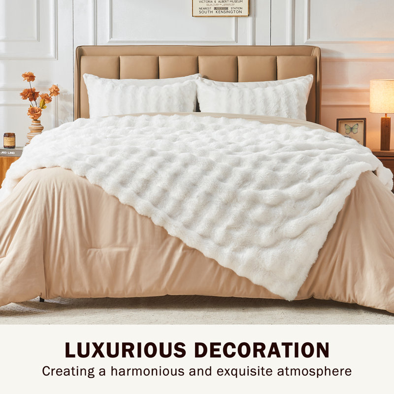 Couverture EMME en fausse fourrure blanche - couverture douillette en forme de lapin Big Bubble, Très grand lit, Blanc