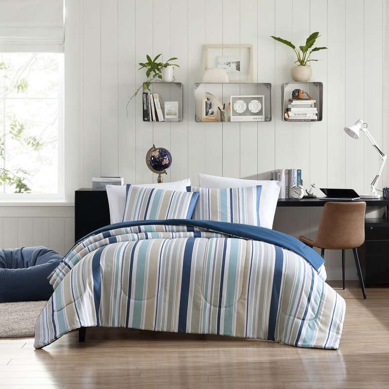 True Classics Comforter, Striped, King