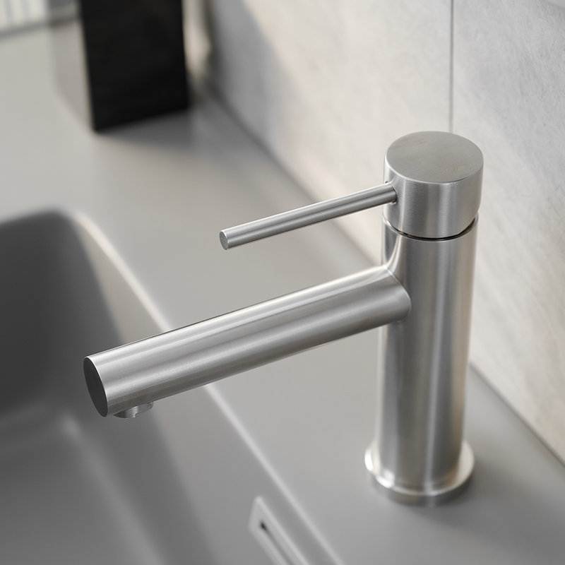 Robinet pour salle de bain à un trou et poignée simple, Nickel brossé