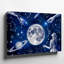 Toile dans une scène céleste envoûtante, un grand art mural lumineux de pleine lune domine le centre avec une lueur argentée qui danse sur toile-1684004970