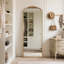 Miroir pleine grandeur en verre-780885374-780885375