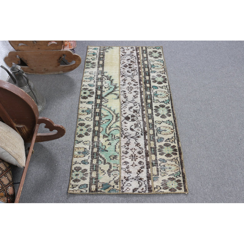 Tapis turc vintage fait à la main en vert pour un décor bohémien unique