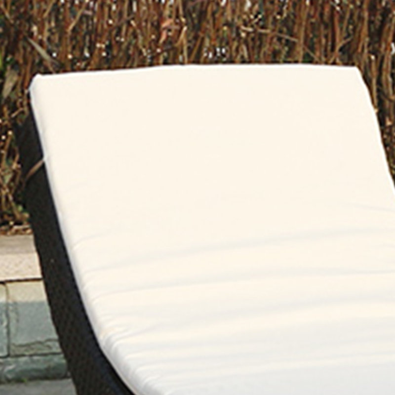 Chaise longue d'extérieur en rotin pour l'extérieur