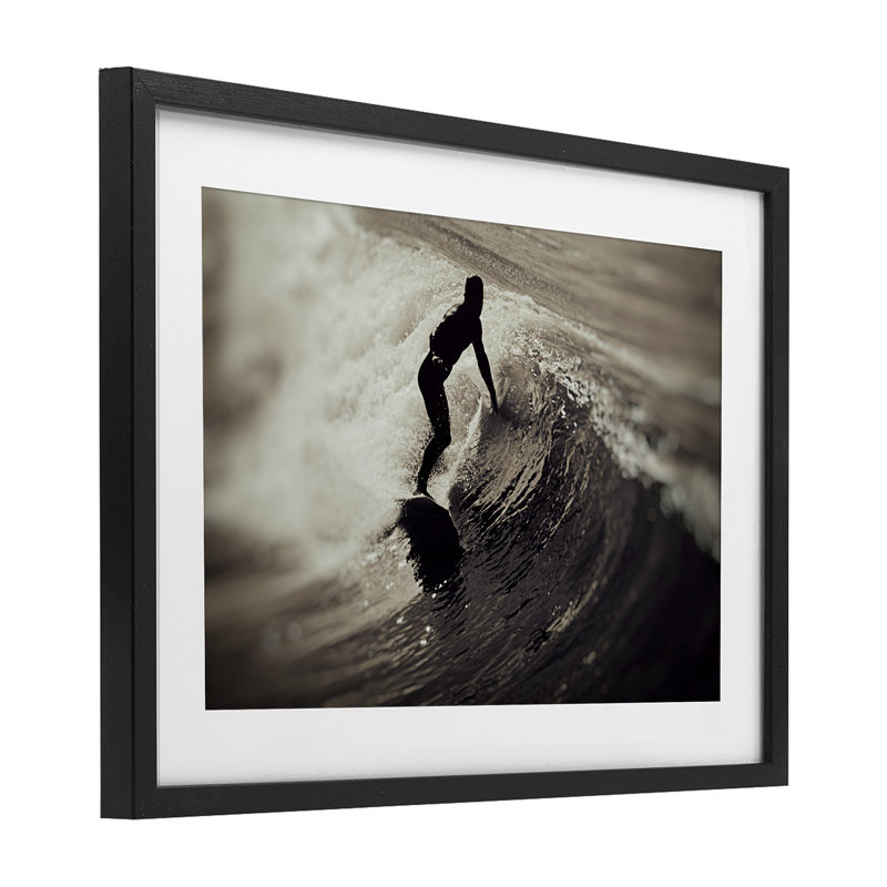 «Surfer's Wave Splash», impression par Norm Stelfox, H 14 po x l 20 po, Cadre noir minuit