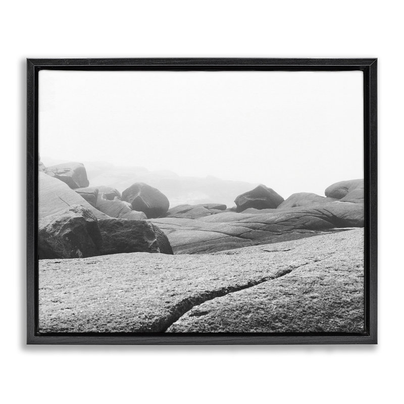 Cadre flottant Rocks at Peggy's Cove, design par Clive Branson, H 17 po x l 21 po, Cadre flottant noir de jais