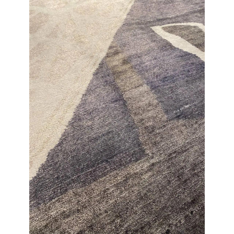 Abstract Area Rug in Gray