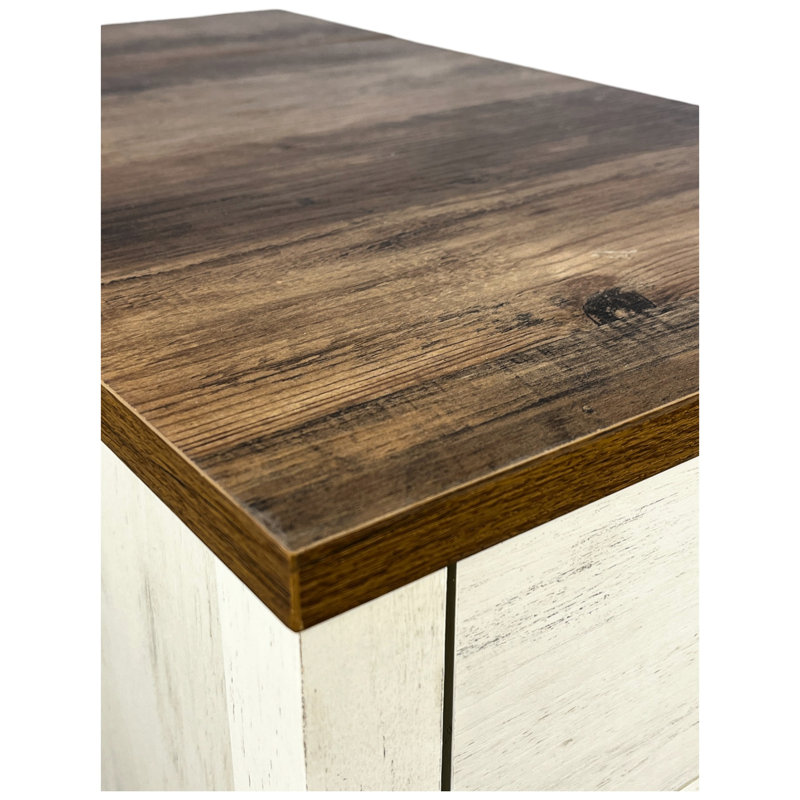 Table brune et blanche avec charge