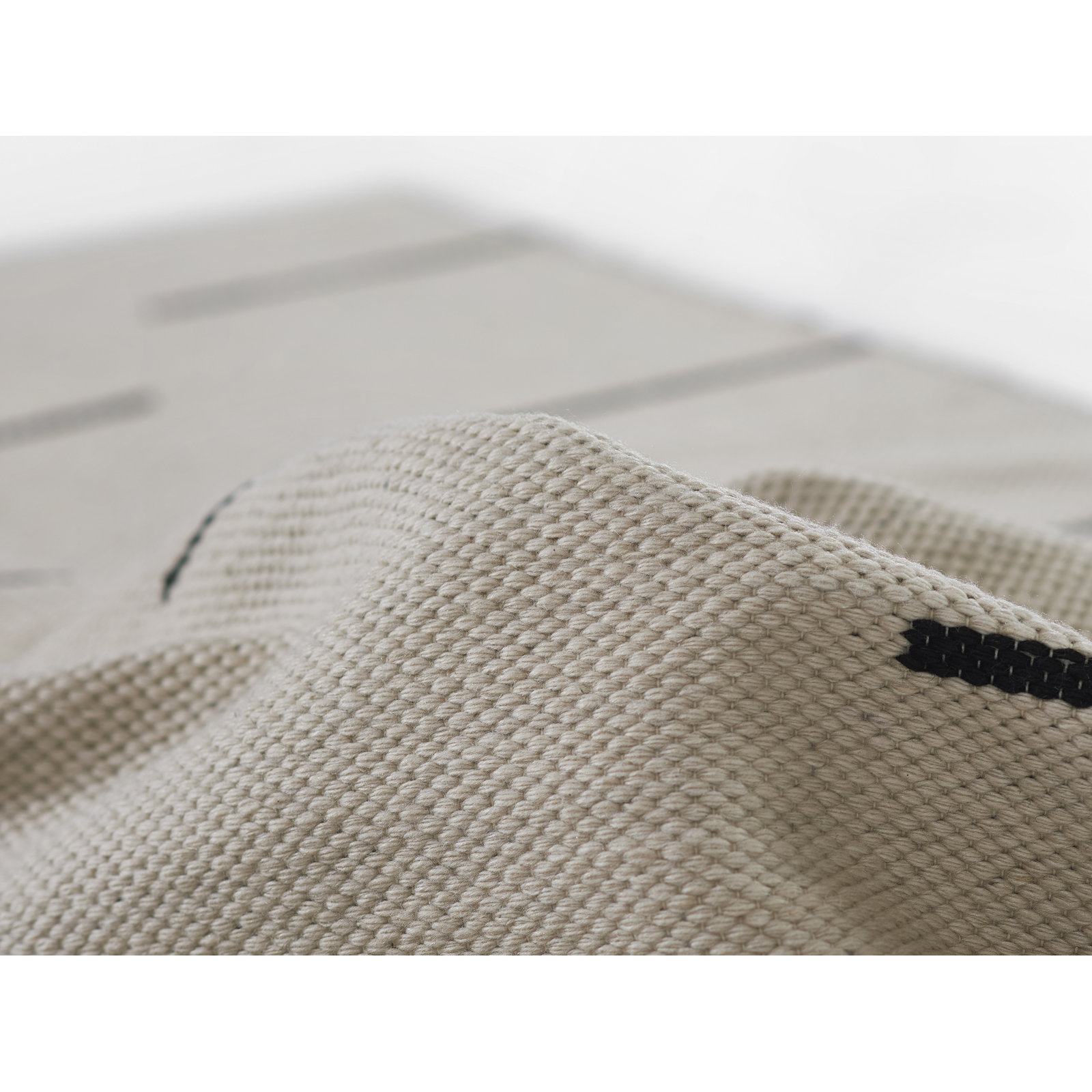 Malmo Ivory Black Hand-Woven Geometric Outdoor Rug, Rectangle 8' x 10'