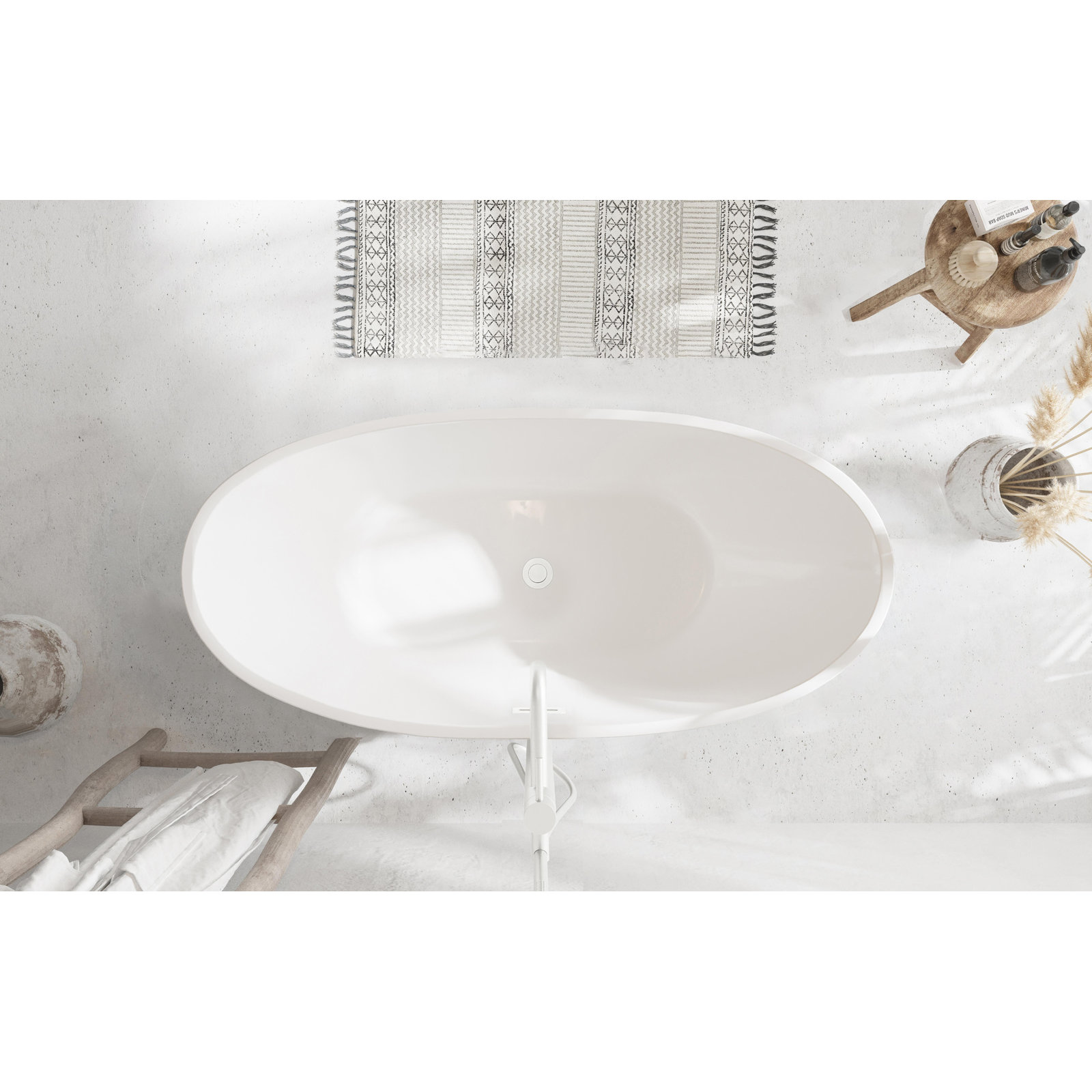 Labrusca 62" Soaking Bathtub, Polished White