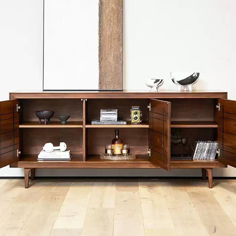 Armoire décorative entièrement sculptée en bois massif
