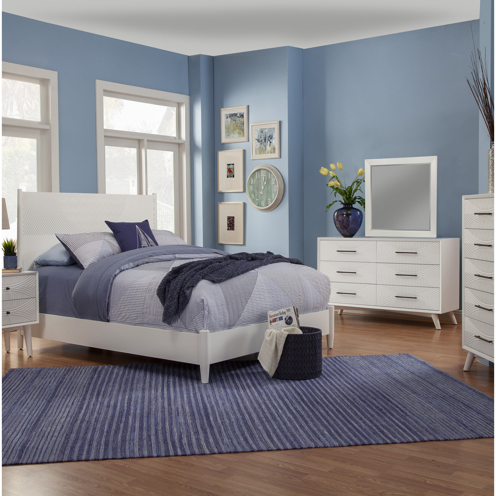 Daria Panel Bed, King