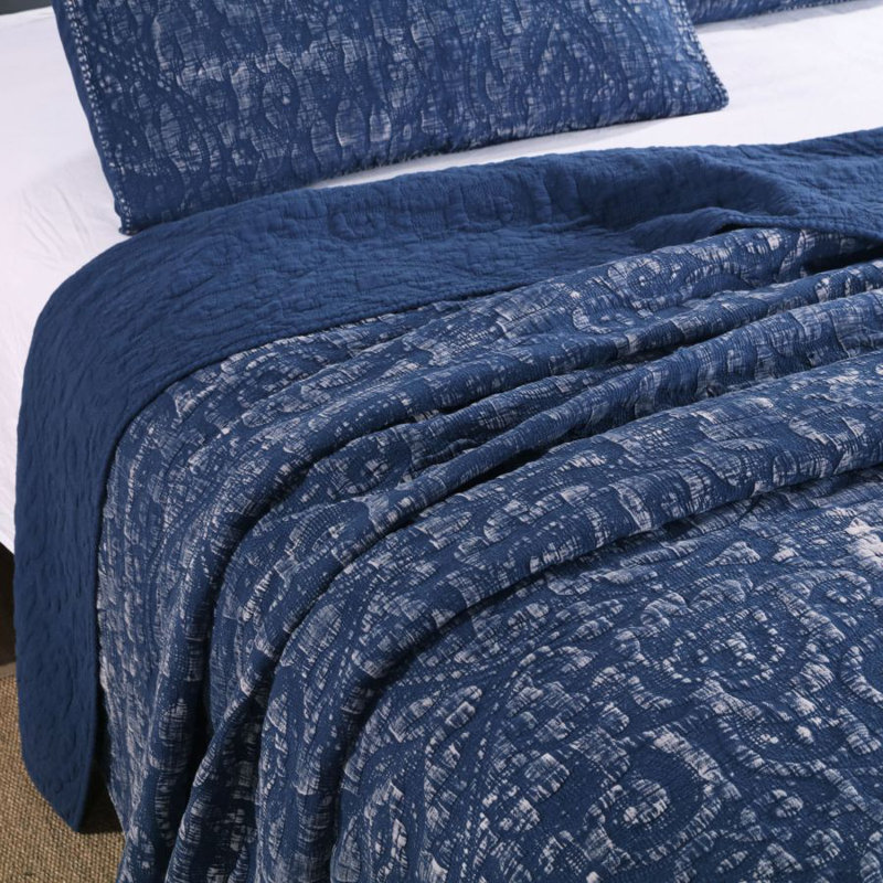 Modern & Contemporary Cotton Quilt, King Quilt + 2 King Shams, Navy/White