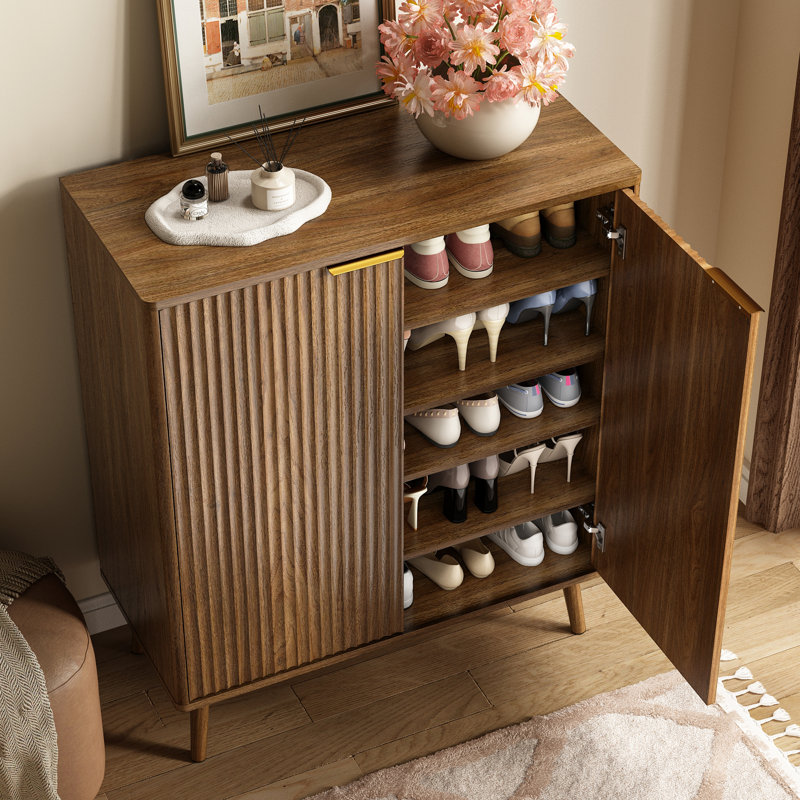 Armoire de rangement pour chaussures Camilo, 24 paires avec tablettes réglables et range-chaussures cannelé , Noyer