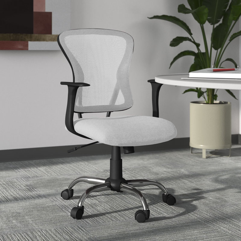 Chaise de bureau pivotante à dossier moyen en maillage avec accoudoirs et base en chrome, Blanc