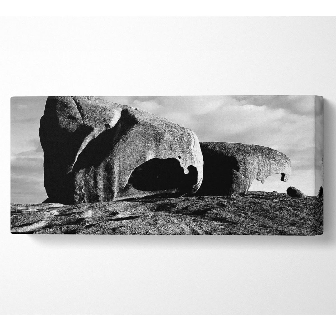 Boulders On Top Of The World B N W - Kunstdrucke auf Leinwand