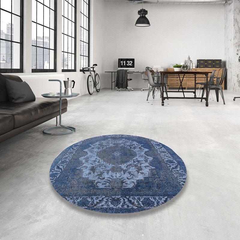 Oriental Indoor Rug, Round 3'