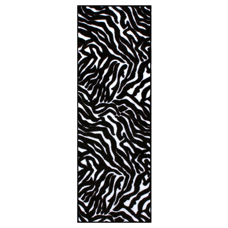 Animal Print Black Indoor / Outdoor Area Rug, Runner 4' x 8'